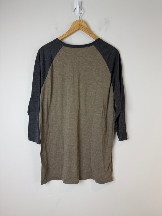 TenTree Neutral Two-Tone Raglan Graphic Tee Size Large - Picture 3 of 6